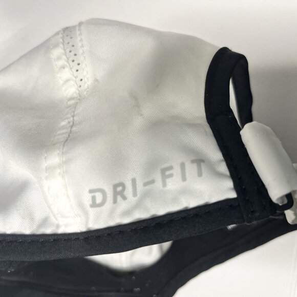 Nike Featherflight Dri-FIT Swoosh Logo White Adjustable Pro Fit Baseball Cap Hat - Picture 7 of 7